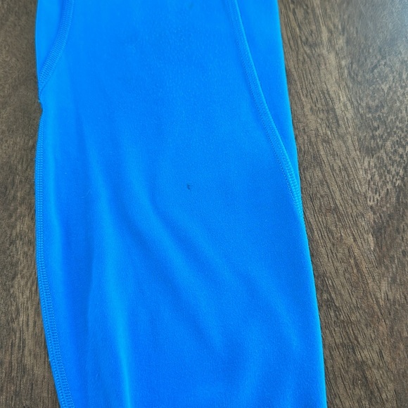Lululemon blue, cropped size 2 yoga pants with pockets. - Picture 2 of 3